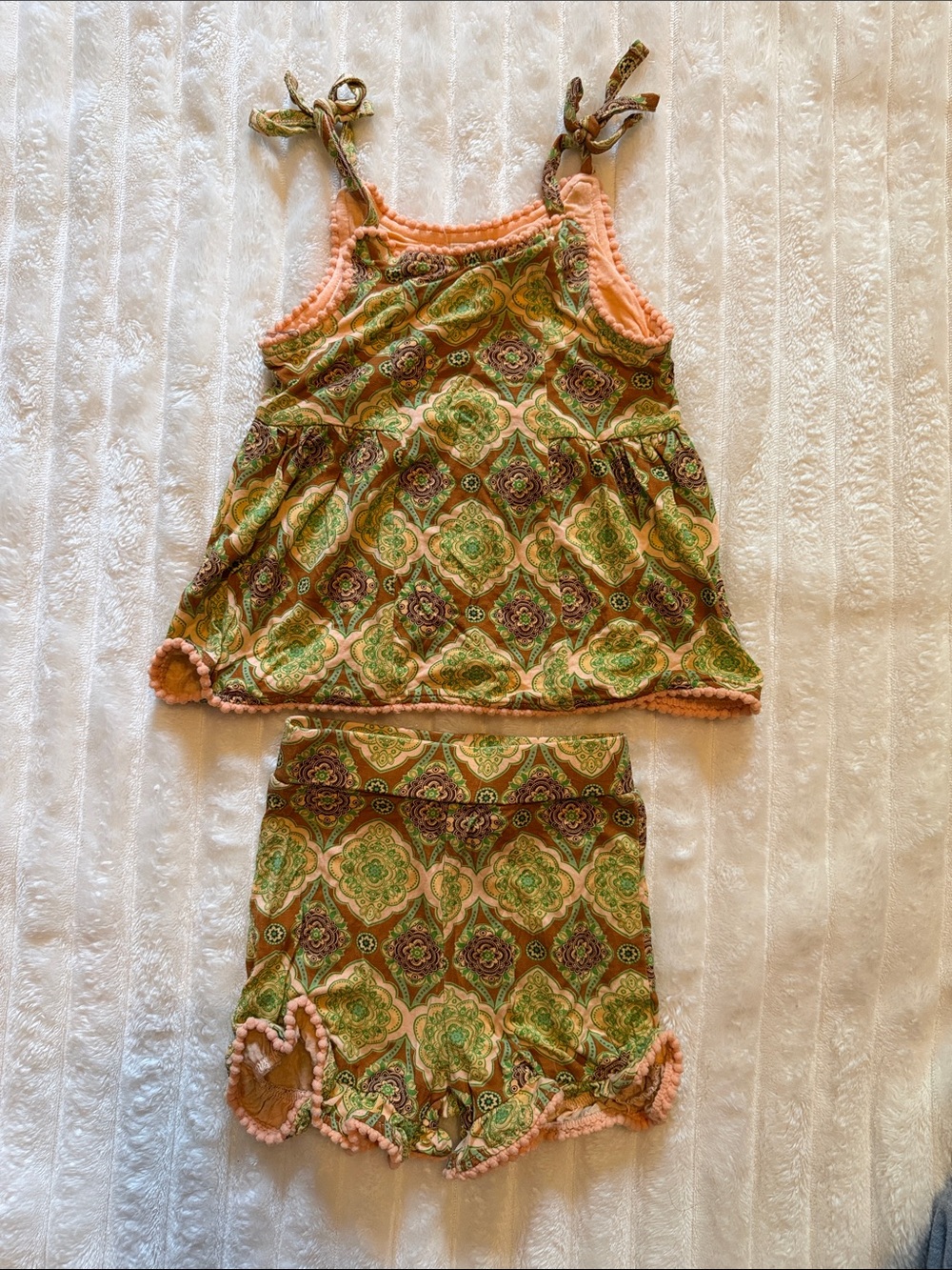 Kate Quinn matching set